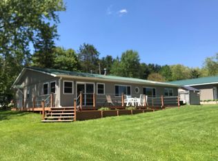 5521 Paradise Dr, Reading, MI 49274