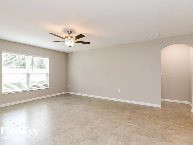 449 Earhart Dr — Photo 3