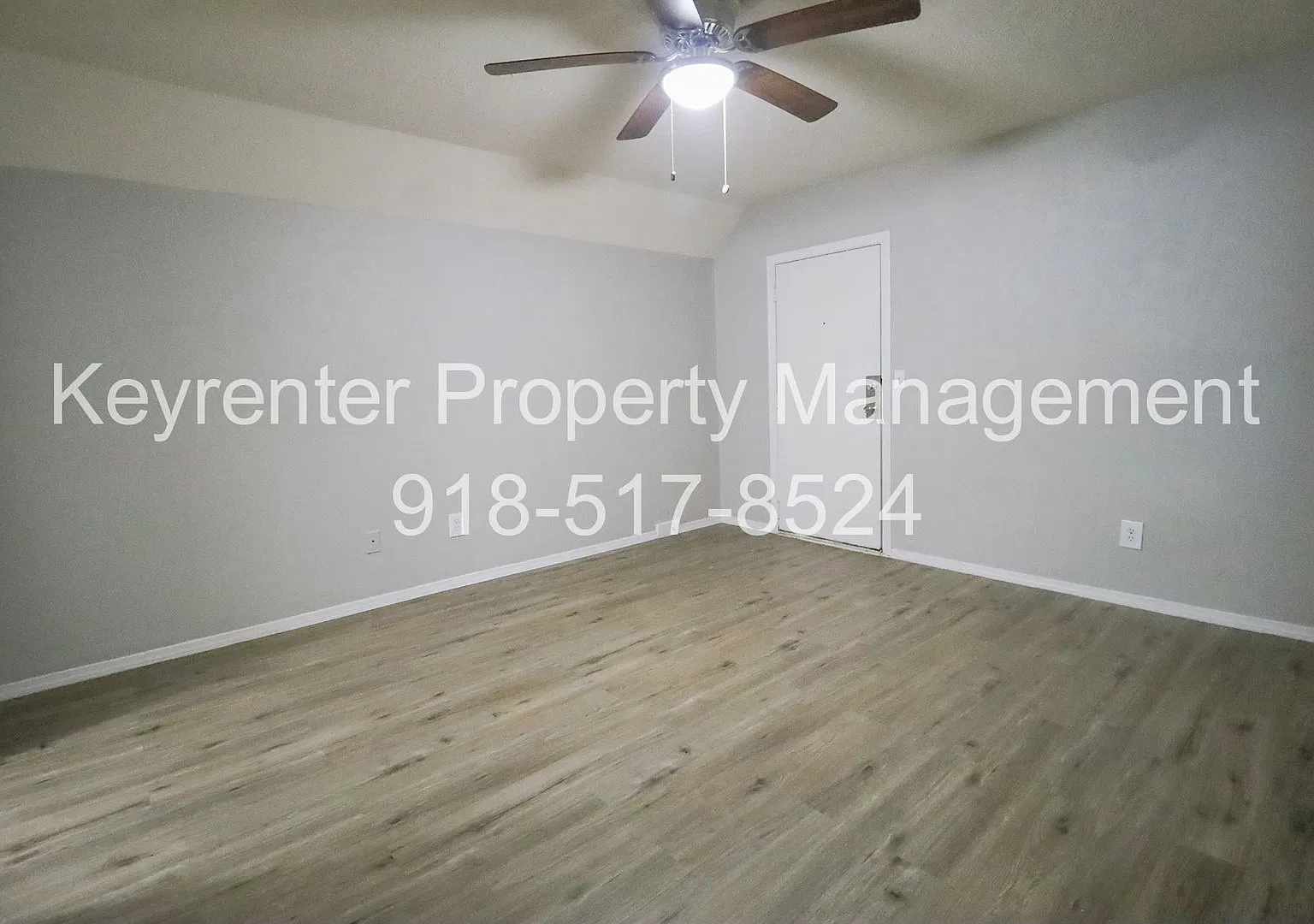 S Maple St Apartments — Photo 2