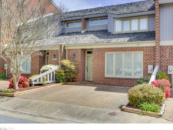 3966 Ocean Hills Ct, Virginia Beach, VA 23451