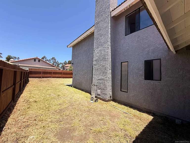 7538 Hawks Peak Way — Photo 33