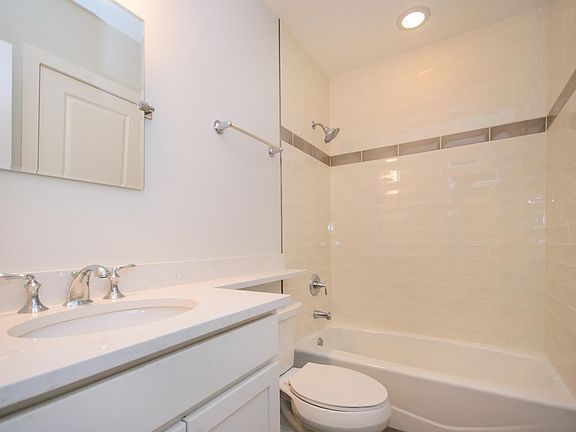 5th image of 4115 N Kenmore Ave #3