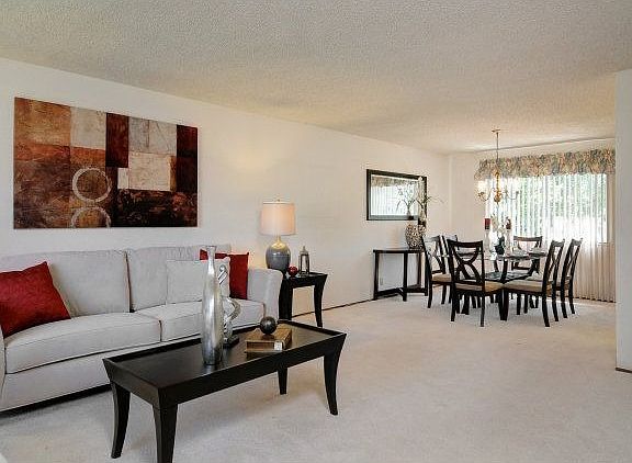 2nd image of 4475 Park Paxton Pl