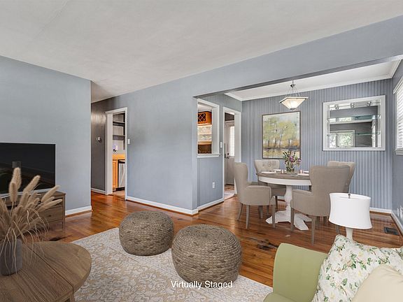 3rd image of 229 Hurst Ave NE