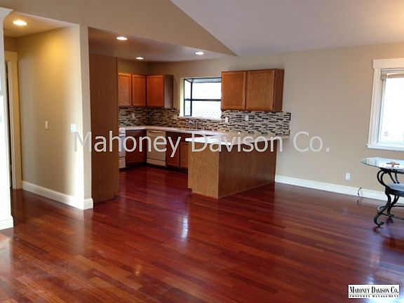 2nd image of 1427 Morning Glory Dr