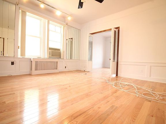 4th image of 1768 78th St #2