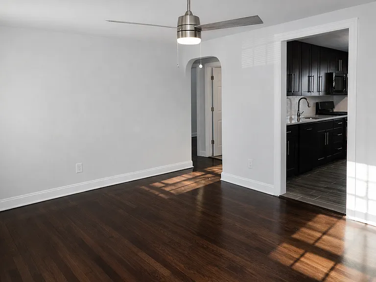 Shore Garden Apartments — Photo 2
