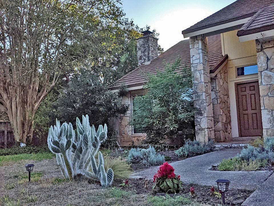 1st image of 2515 Hunters Green St