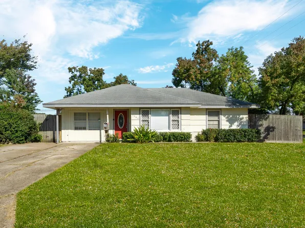 1502 15th Ave N, Texas City, TX 77590