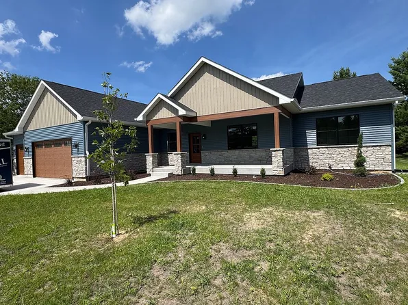 3813 Savanna Cir W, Milan, IL 61264