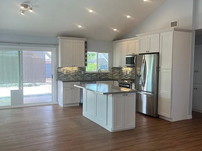 3534 Mount Abbey Ave — Photo 3
