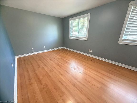 2nd image of 43 Forest Glen Cres