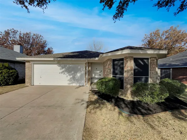 3700 Brett Dr, Fort Worth, TX 76123