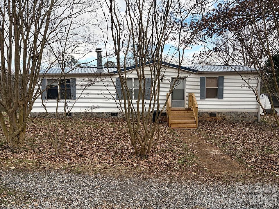 1st image of 215 Humphrey Blvd