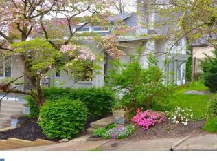 10 S Los Robles Ct, Reading, PA 19606