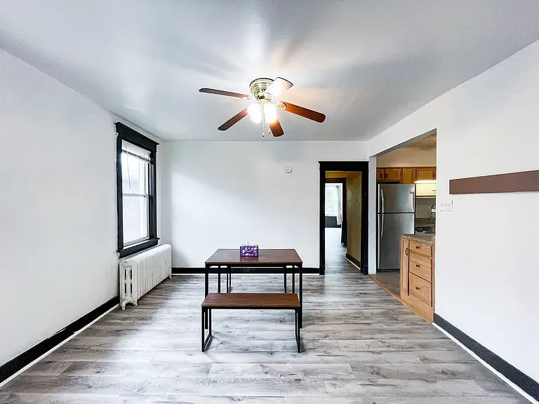 5660 Phillips Ave — Photo 3