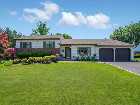 16 Heather Drive, Kings Park, NY 11754