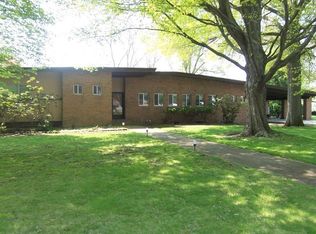 908 E 19th St, La Porte, IN 46350