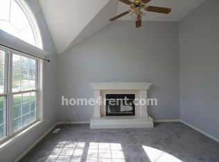 114 E Remington Ter, Raymore, MO 64083