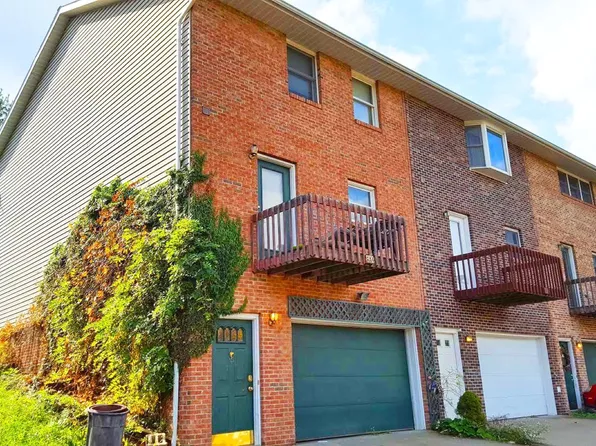 892 Tremont St, Morgantown, WV 26505