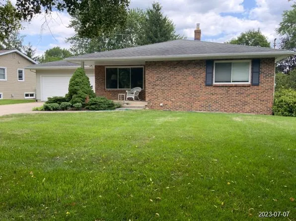 2238 Edgewood Ave SE, Grand Rapids, MI 49546