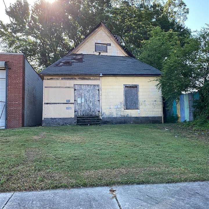 2nd image of 884 Rayner St