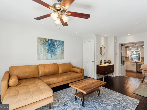 1015 S Randolph St, Philadelphia, PA 19147