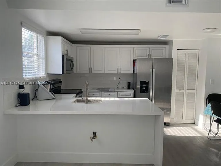 5245 NW 112th Ave #Townhouse 8 — Photo 8