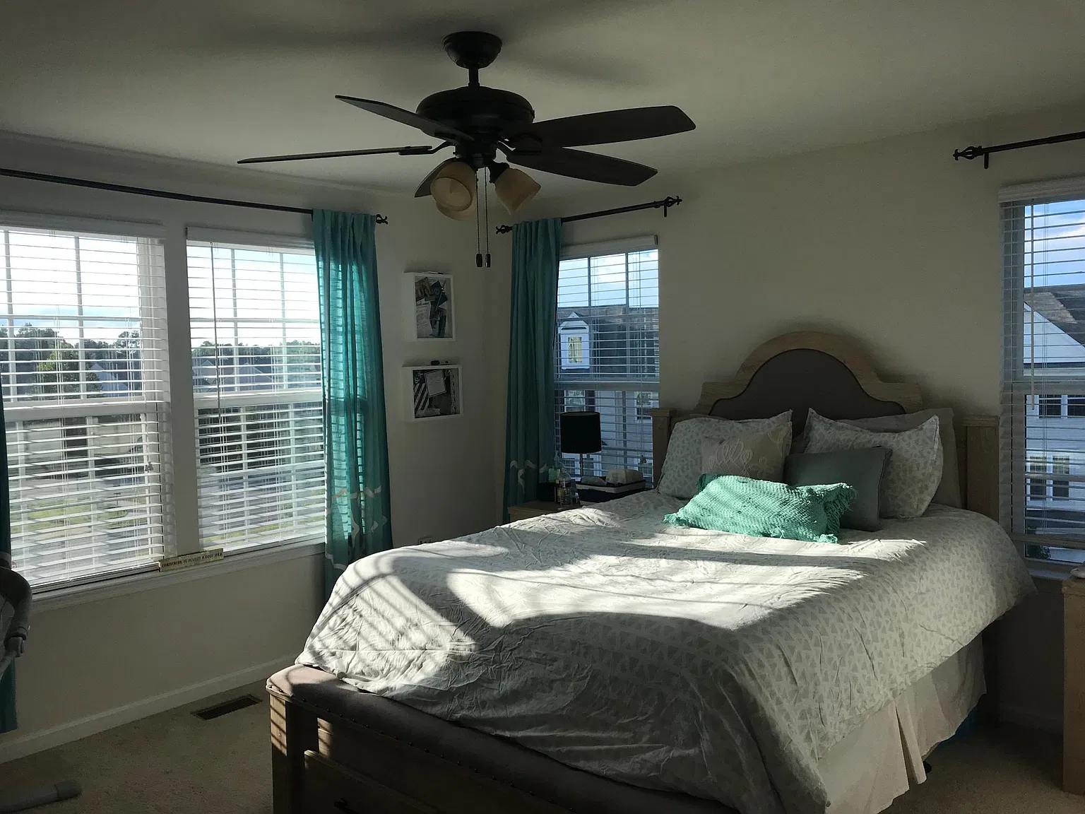 3 bed, 3.5 bath, 2078 sqft, $2,500 — Photo 4