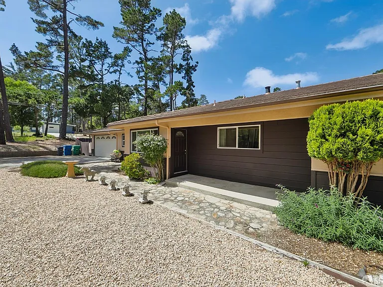 4052 Costado Rd — Photo 3