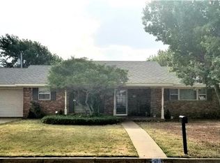115 Flanders Dr, Chickasha, OK 73018