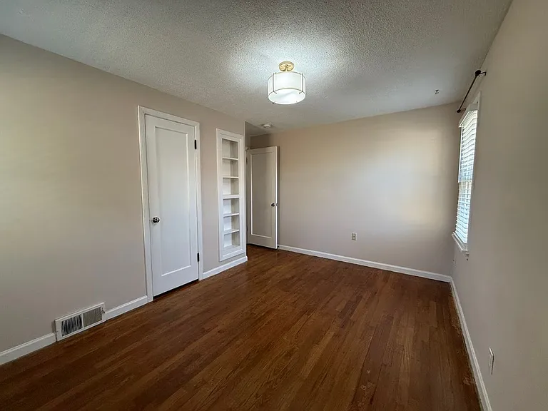 3703 W Rockwell Ave — Photo 6