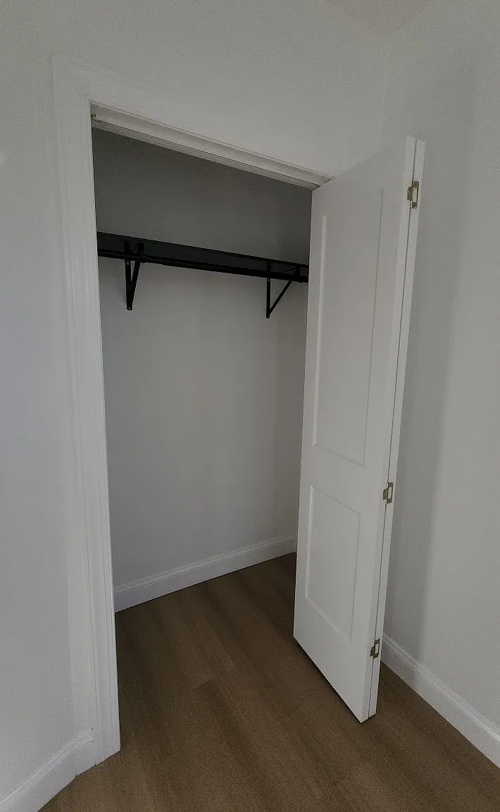 2 bed, 1.5 bath, 1040 sqft, $2,050 — Photo 3