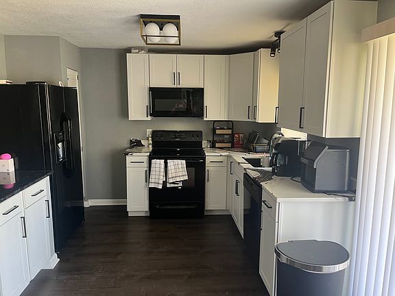 3rd image of 4901 Palm Dr