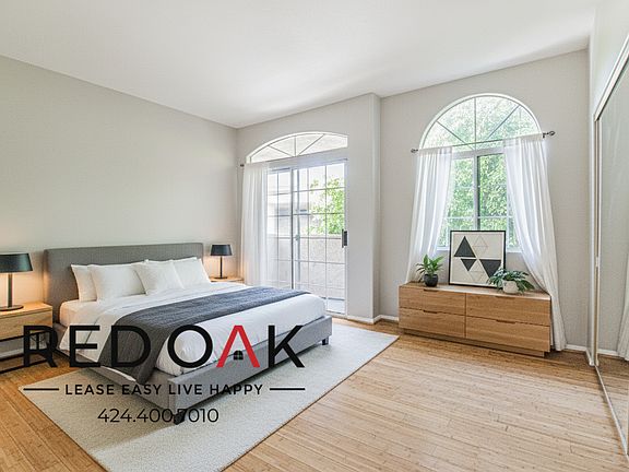 3rd image of 2463 Sawtelle Blvd #201