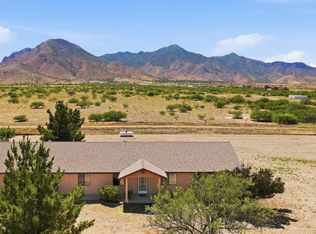 8011 E Chukar Valley Dr, Hereford, AZ 85615