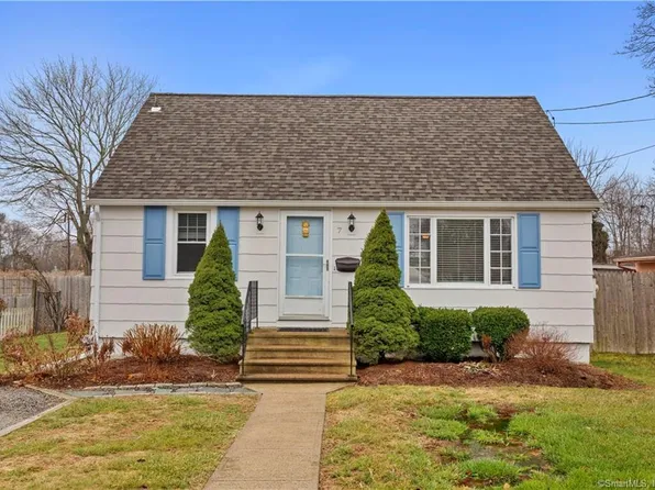 7 North Street, Old Saybrook, CT 06475