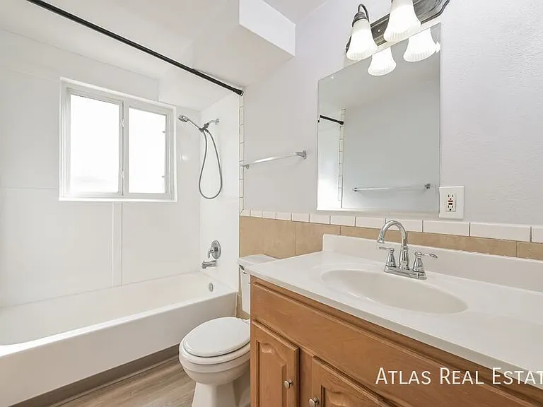 800 N Miller Ct #4 — Photo 11