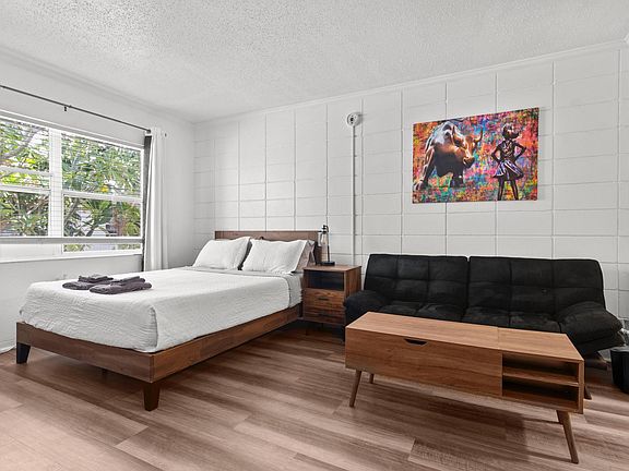 4th image of 425 1/2 2nd St N #4