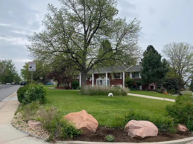 1100 Aspen St — Photo 2