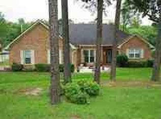 1105 Marion Anderson Rd, Hot Springs National Park, AR 71913