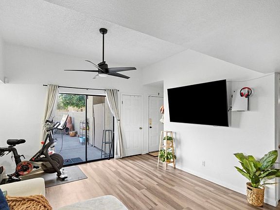 2nd image of 1430 W La Jolla Dr #1430