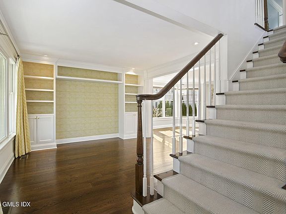 3rd image of 18 W End Ave