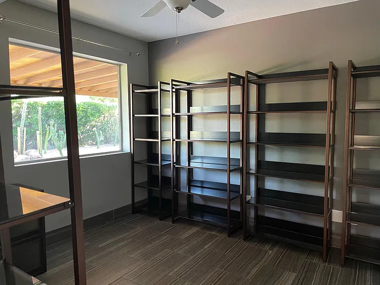 Bedroom II/Home Office.
