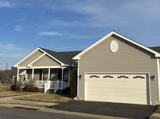 125 Nobles Pond Xing, Dover, DE