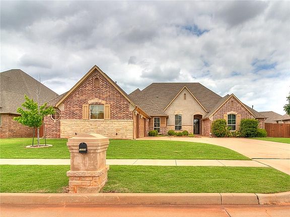 2nd image of 15204 Grayson Dr