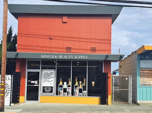 318 W Harris St, Eureka, CA 95503