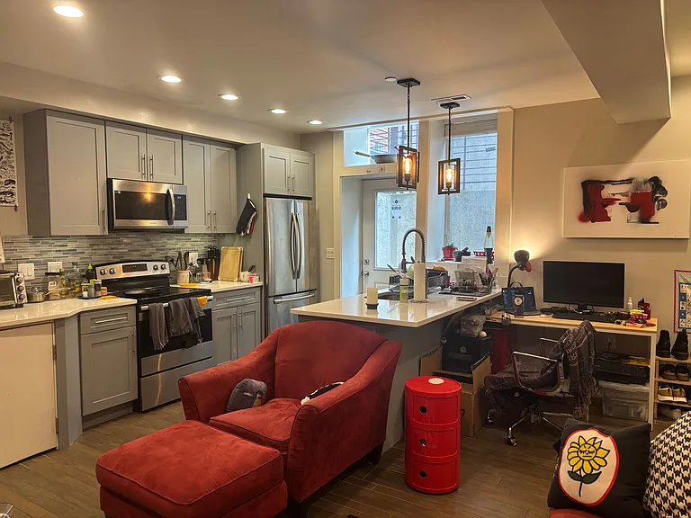 3115 Mt. Pleasant St NW — Photo 5