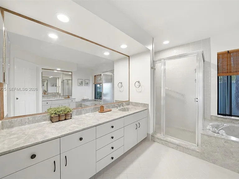11008 Boca Woods Ln — Photo 17