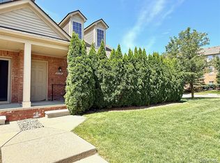 5112 Mesa Dr, Shelby Township, MI 48316